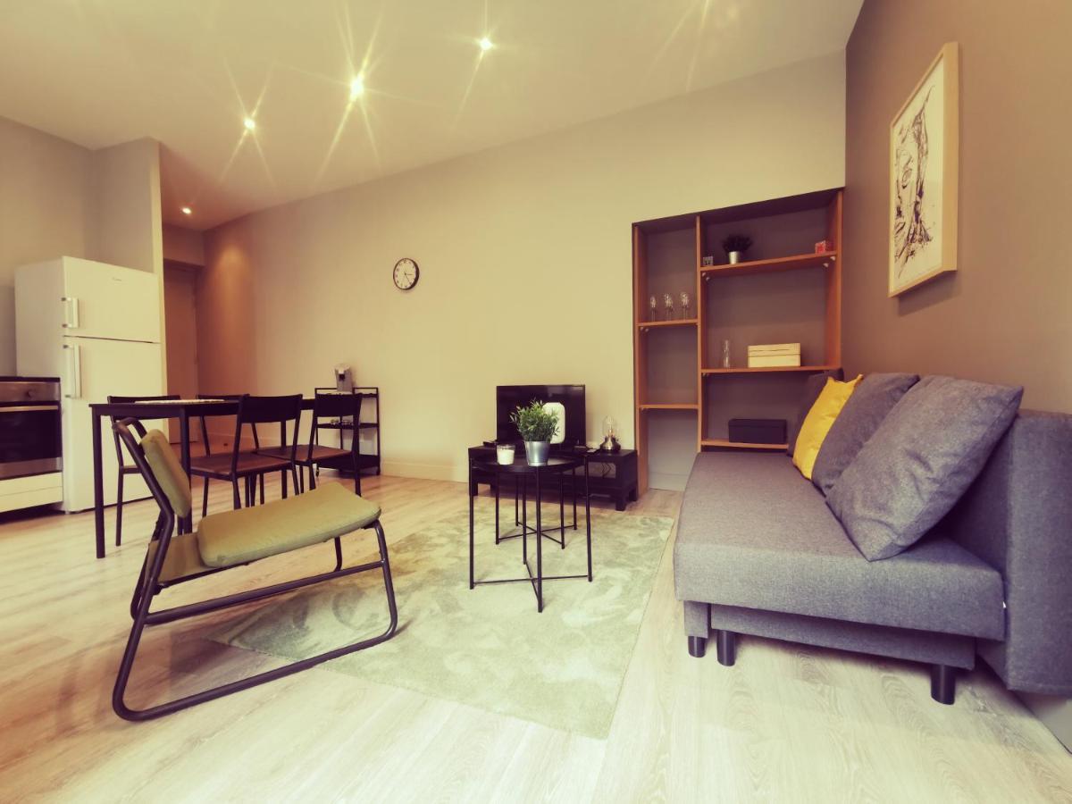 Vienne: Appartement Au Coeur Du Centre Historique เวียน ภายนอก รูปภาพ