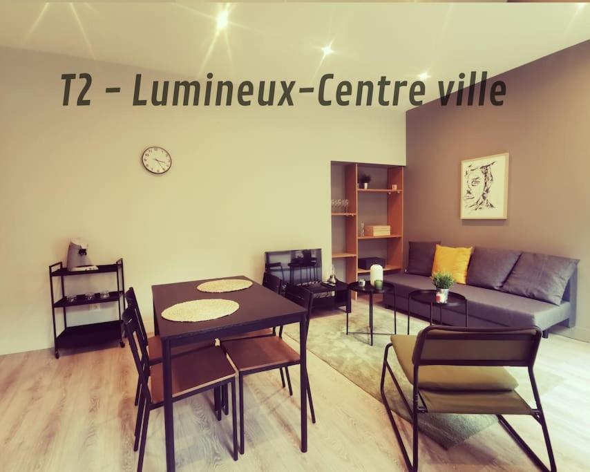 Vienne: Appartement Au Coeur Du Centre Historique เวียน ภายนอก รูปภาพ